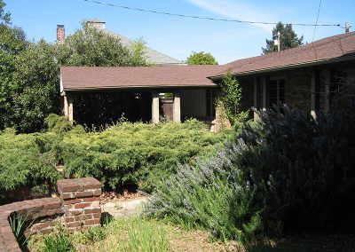 Off The Lake - Stylish and Sustainable Home