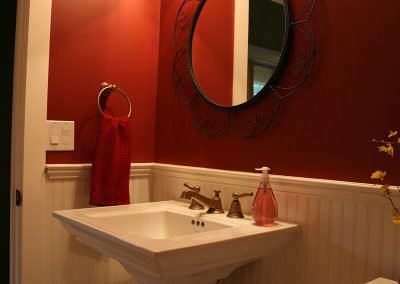 Off The Lake - Stylish and Sustainable Home